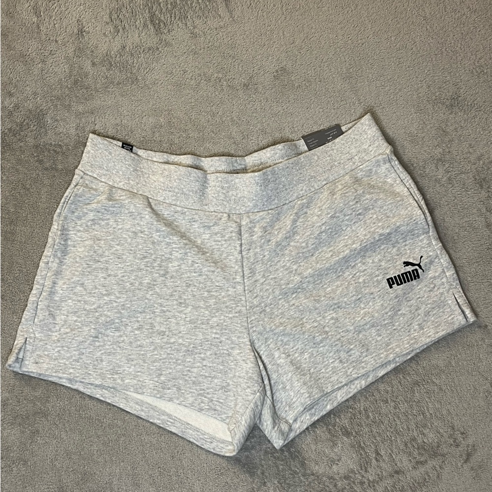 Women’s Puma shorts size XL